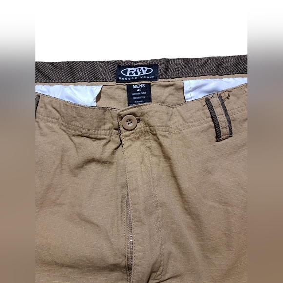Rugged Wear Offers✅️✅️Gently Loved Men's Tan Cargo Shorts Sz 42 - Picture 7 of 7